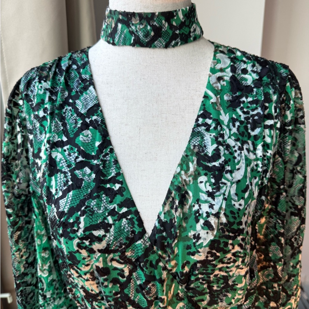 Alice + Olivia Green Black Printed Long Sleeve Mini Dress - Picture 9 of 15